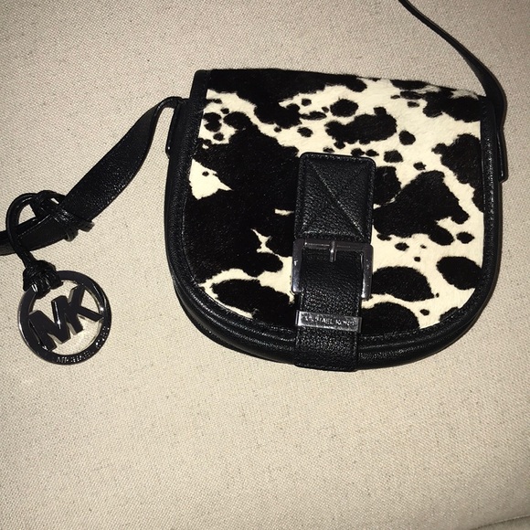 Michael Kors Handbags - Authentic Michael Kors crossbody